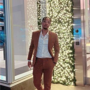 Meet your Posher, Albert